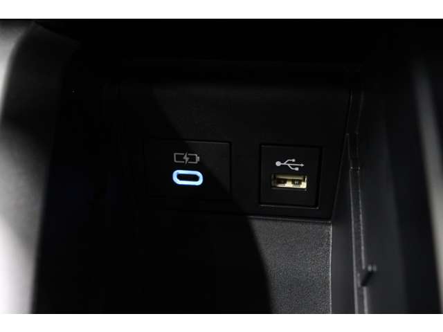 トヨタ ヴォクシー １．８ ハイブリッド Ｓ－Ｚ R6年 (東海) 99