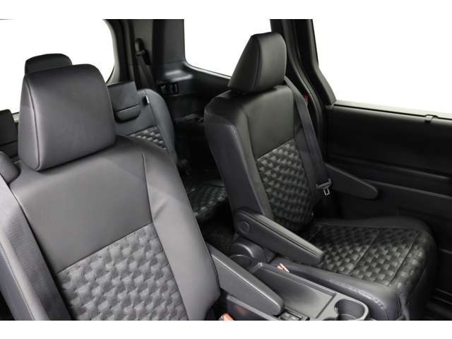 トヨタ ヴォクシー １．８ ハイブリッド Ｓ－Ｚ R6年 (東海) 99