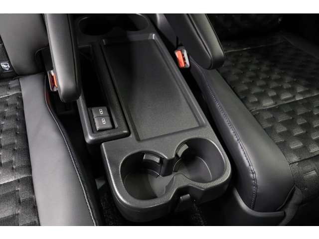 トヨタ ヴォクシー １．８ ハイブリッド Ｓ－Ｚ R6年 (東海) 99