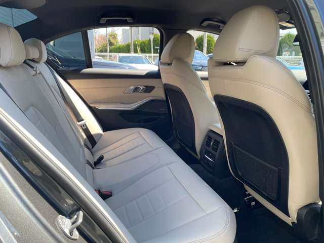 ＢＭＷ ３シリーズ ３２０ｉ　Ｍスポーツ R2年 (近畿) 99