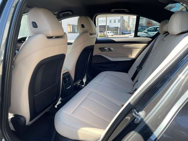 ＢＭＷ ３シリーズ ３２０ｉ　Ｍスポーツ R2年 (近畿) 99