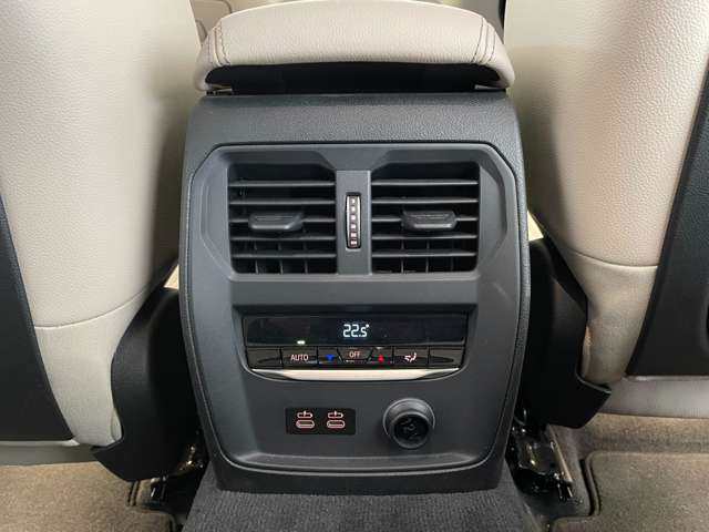 ＢＭＷ ３シリーズ ３２０ｉ　Ｍスポーツ R2年 (近畿) 99