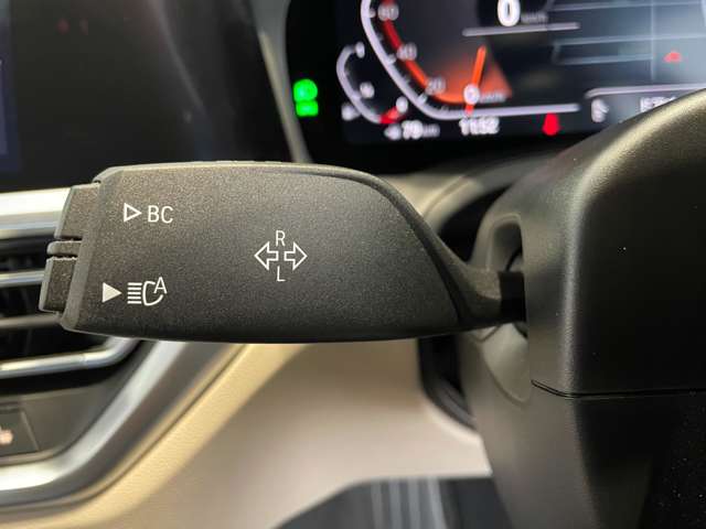 ＢＭＷ ３シリーズ ３２０ｉ　Ｍスポーツ R2年 (近畿) 99