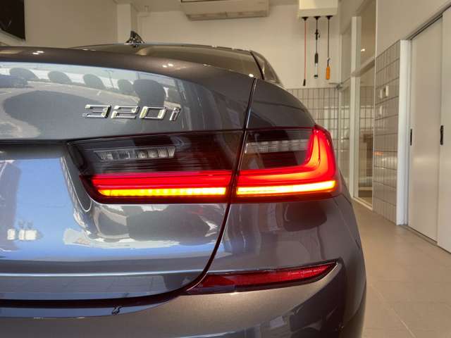 ＢＭＷ ３シリーズ ３２０ｉ　Ｍスポーツ R2年 (近畿) 99