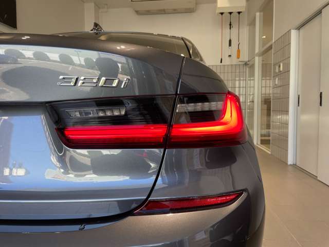 ＢＭＷ ３シリーズ ３２０ｉ　Ｍスポーツ R2年 (近畿) 99