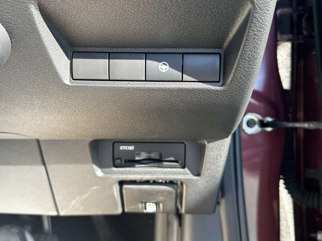 日産 ノート １．２ Ｘ R3年 (東海) 99