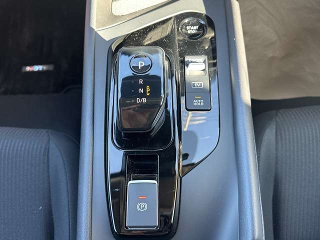 日産 ノート １．２ Ｘ R3年 (東海) 99