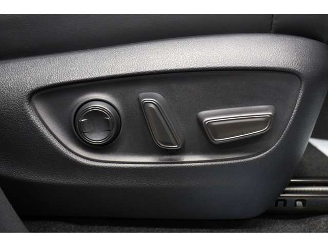 トヨタ ランドクルーザー ３．５ ＧＲスポーツ ４ＷＤ R5年 (東海) 99