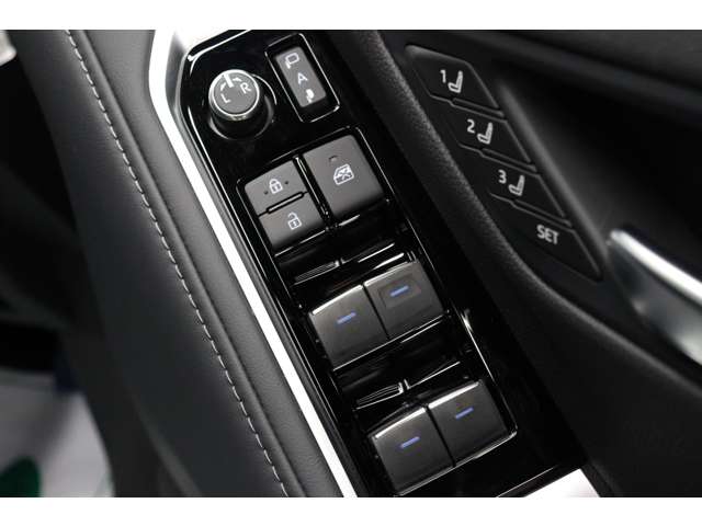 トヨタ ランドクルーザー ３．５ ＧＲスポーツ ４ＷＤ R5年 (東海) 99