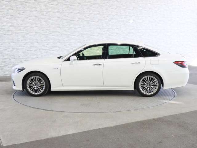 トヨタ クラウン　ハイブリッド ハイブリッド ２．５ Ｇ H30年 (関東) 99