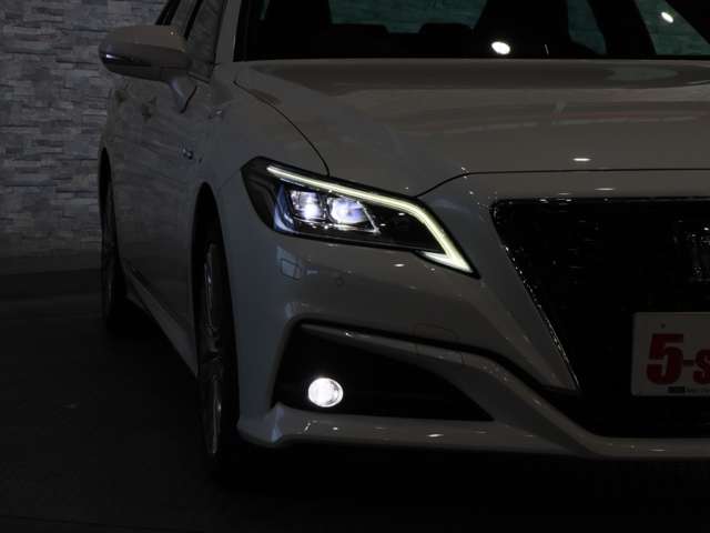 トヨタ クラウン　ハイブリッド ハイブリッド ２．５ Ｇ H30年 (関東) 99