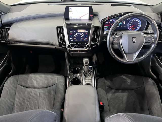 トヨタ クラウン　ハイブリッド ハイブリッド ２．５ Ｇ H30年 (関東) 99