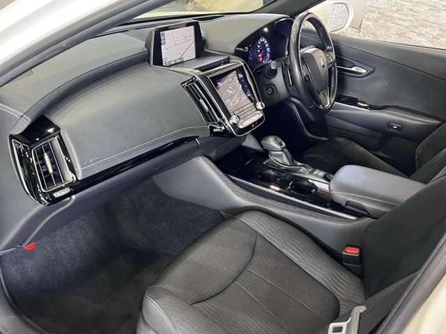 トヨタ クラウン　ハイブリッド ハイブリッド ２．５ Ｇ H30年 (関東) 99