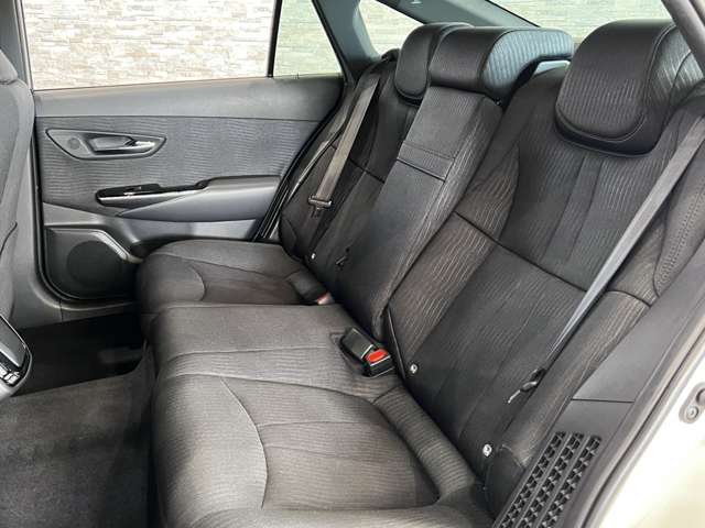 トヨタ クラウン　ハイブリッド ハイブリッド ２．５ Ｇ H30年 (関東) 99