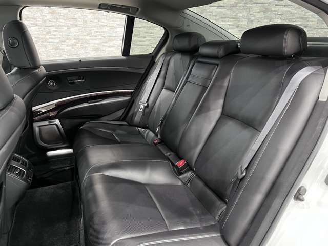 ホンダ レジェンド　ハイブリッド ３．５ ４ＷＤ H28年 (関東) 99