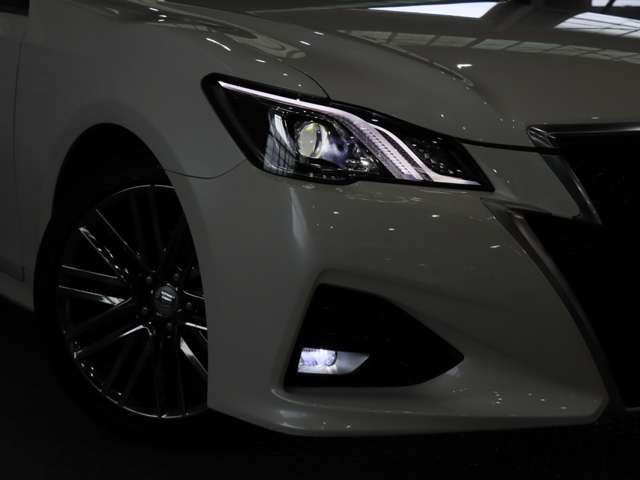 トヨタ クラウンアスリート ２．０ Ｓ－Ｔ Ｊフロンティア H28年 (関東) 99