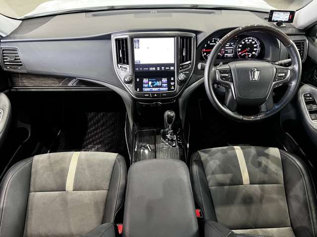 トヨタ クラウンアスリート ２．０ Ｓ－Ｔ Ｊフロンティア H28年 (関東) 99