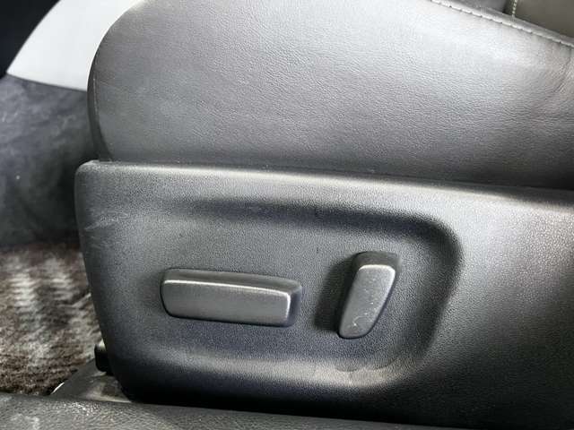 トヨタ クラウンアスリート ２．０ Ｓ－Ｔ Ｊフロンティア H28年 (関東) 99