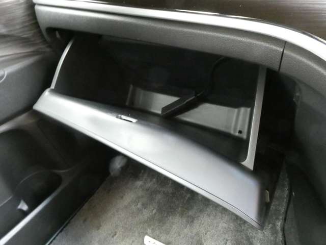 ホンダ オデッセイ　ハイブリッド ２．０ ハイブリッド アブソルート ホンダセンシング ＥＸパッケージ H28年 (関東) 99