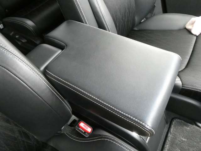 ホンダ オデッセイ　ハイブリッド ２．０ ハイブリッド アブソルート ホンダセンシング ＥＸパッケージ H28年 (関東) 99