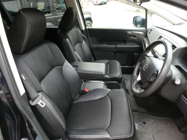 ホンダ オデッセイ　ハイブリッド ２．０ ハイブリッド アブソルート ホンダセンシング ＥＸパッケージ H28年 (関東) 99