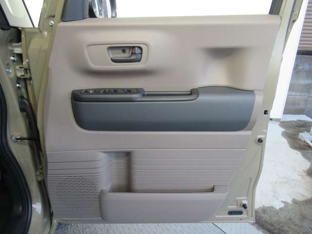 ホンダ Ｎ　ＢＯＸ ジョイ ６６０ ２トーン R7年 (東北) 99