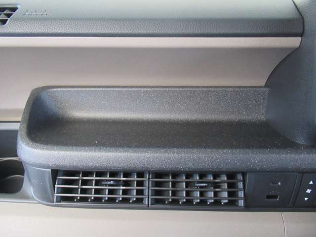 ホンダ Ｎ　ＢＯＸ ジョイ ６６０ ２トーン R7年 (東北) 99