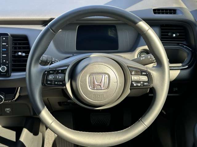 ホンダ フィット　ハイブリッド １．５ Ｅ：ＨＥＶ ホーム ブラックスタイル R6年 (東海) 99