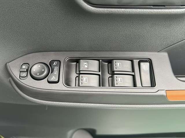 ダイハツ タント ６６０ ファンクロスターボ R6年 (東海) 99