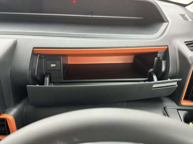 ダイハツ タント ６６０ ファンクロスターボ R6年 (東海) 99