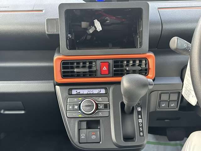 ダイハツ タント ６６０ ファンクロス R6年 (東海) 99