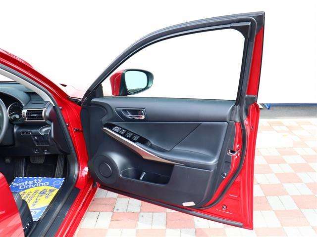 レクサス ＩＳ３００ｈ ３００Ｈ H25年 (関東) 99