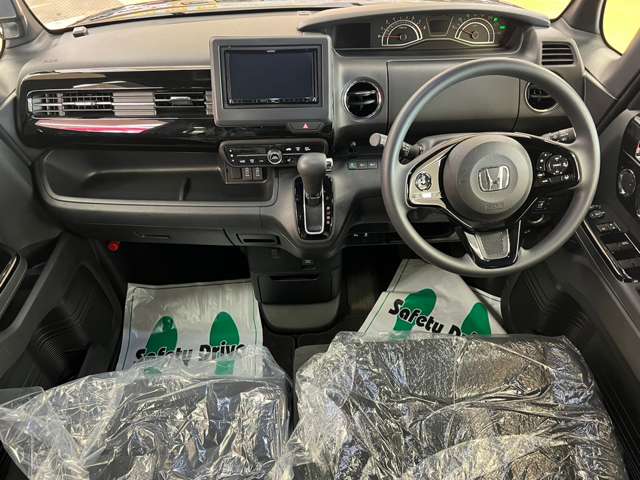 ホンダ Ｎ　ＢＯＸ カスタム ６６０ Ｌ ４ＷＤ R3年 (北海道) 99