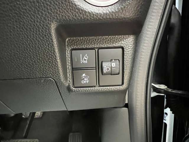 ホンダ Ｎ　ＢＯＸ カスタム ６６０ Ｌ ４ＷＤ R3年 (北海道) 99