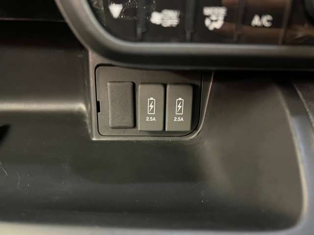 ホンダ Ｎ　ＢＯＸ カスタム ６６０ Ｌ ４ＷＤ R3年 (北海道) 99