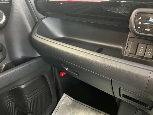 ホンダ Ｎ　ＢＯＸ カスタム ６６０ Ｌ ４ＷＤ R3年 (北海道) 99