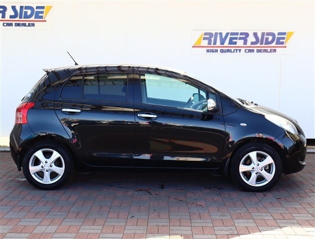 トヨタ ヴィッツ １．３ Ｆ H19年 (関東) 99