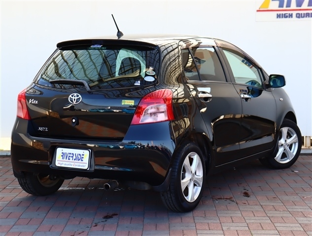 トヨタ ヴィッツ １．３ Ｆ H19年 (関東) 99