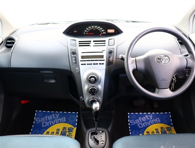 トヨタ ヴィッツ １．３ Ｆ H19年 (関東) 99