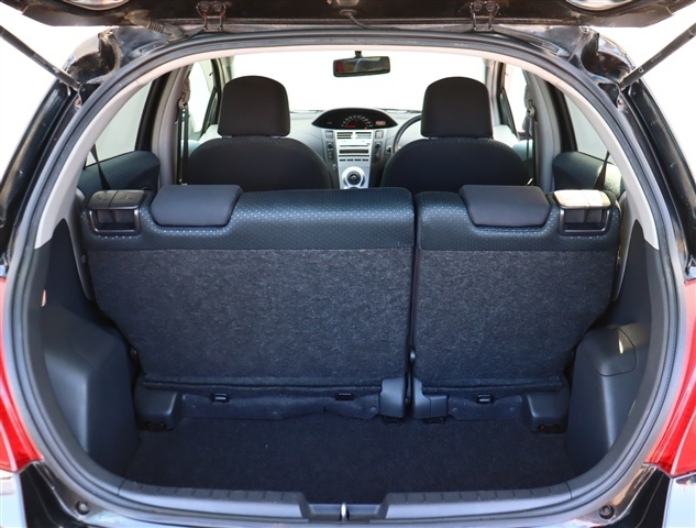 トヨタ ヴィッツ １．３ Ｆ H19年 (関東) 99