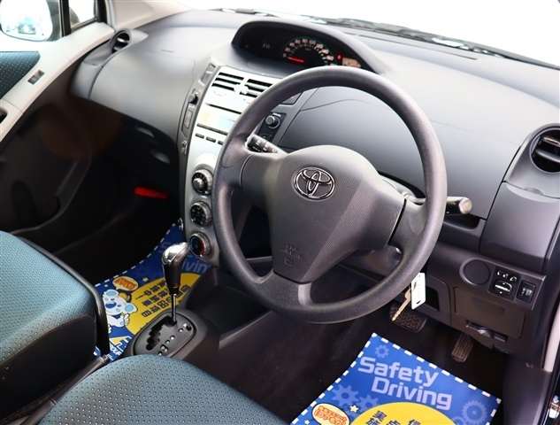 トヨタ ヴィッツ １．３ Ｆ H19年 (関東) 99