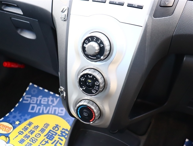 トヨタ ヴィッツ １．３ Ｆ H19年 (関東) 99