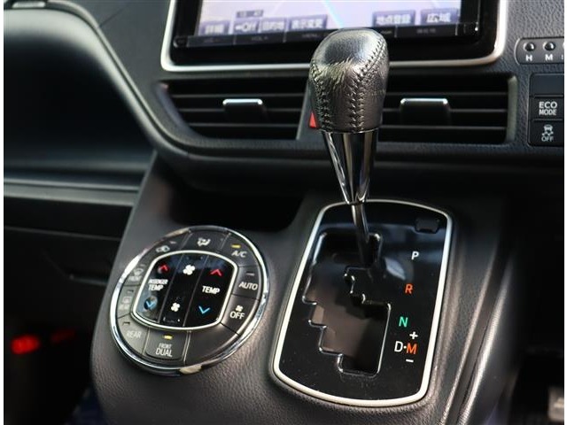 トヨタ ヴォクシー ２．０ ＺＳ 煌 H27年 (関東) 99