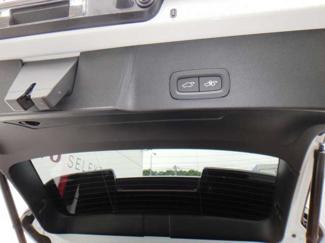 ボルボ ＸＣ４０ ウルトラ Ｂ４ ＡＷＤ ４ＷＤ R6年 (東北) 99