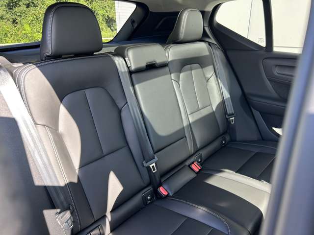 ボルボ ＸＣ４０ ウルトラ Ｂ４ ＡＷＤ ４ＷＤ R6年 (東北) 99