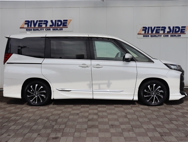 トヨタ ノア １．８ ハイブリッド Ｓ－Ｚ R5年 (関東) 99