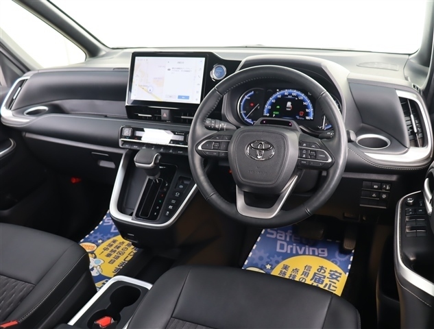 トヨタ ノア １．８ ハイブリッド Ｓ－Ｚ R5年 (関東) 99