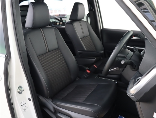 トヨタ ノア １．８ ハイブリッド Ｓ－Ｚ R5年 (関東) 99