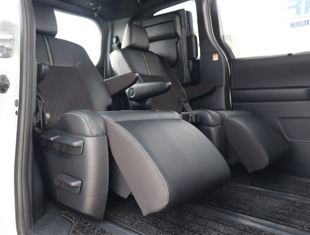 トヨタ ノア １．８ ハイブリッド Ｓ－Ｚ R5年 (関東) 99