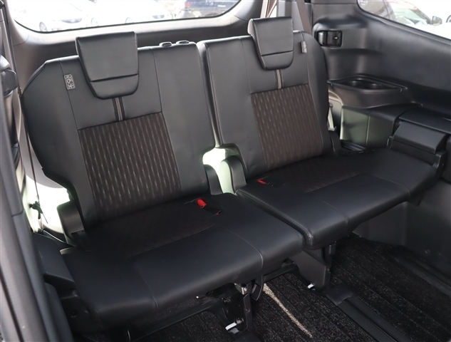 トヨタ ノア １．８ ハイブリッド Ｓ－Ｚ R5年 (関東) 99